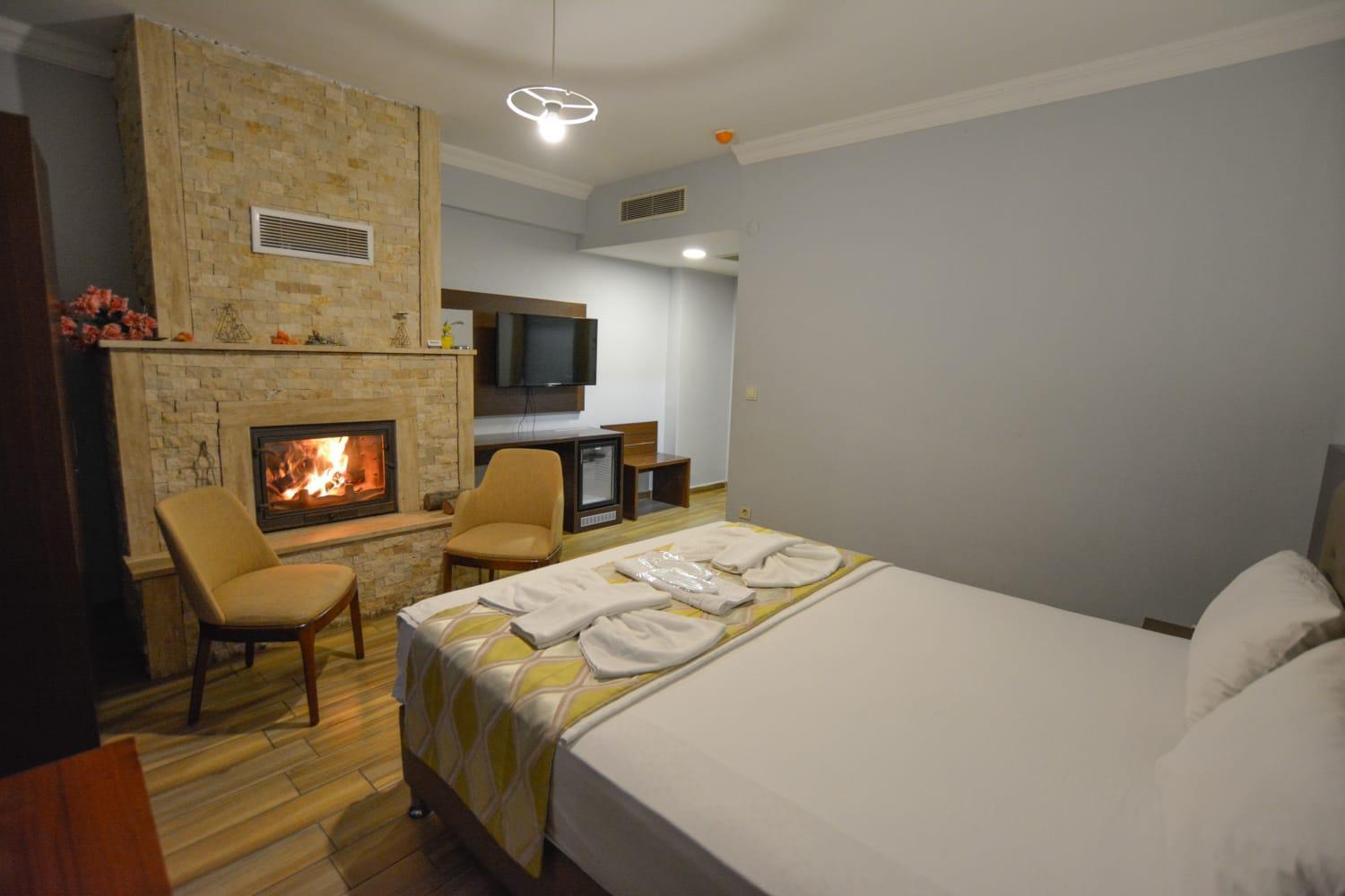 Hill River Hotel Ава Екстериор снимка