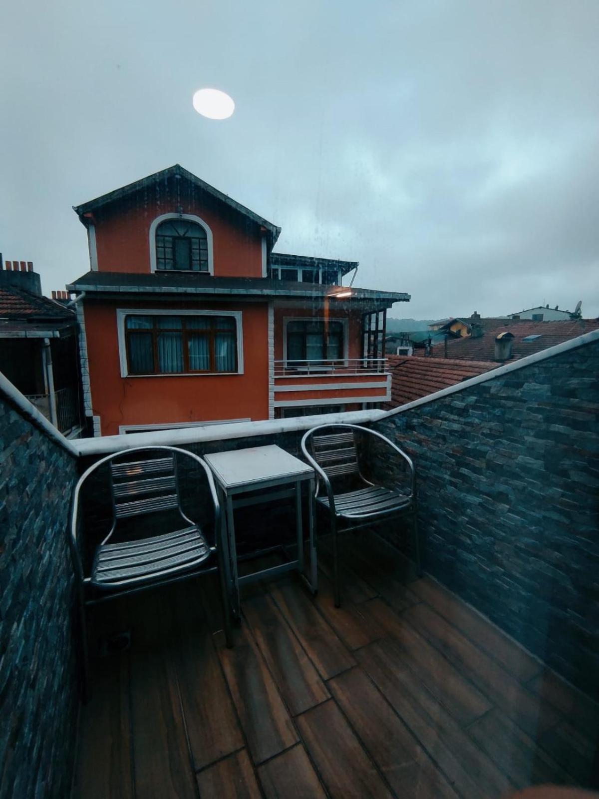 Hill River Hotel Ава Екстериор снимка